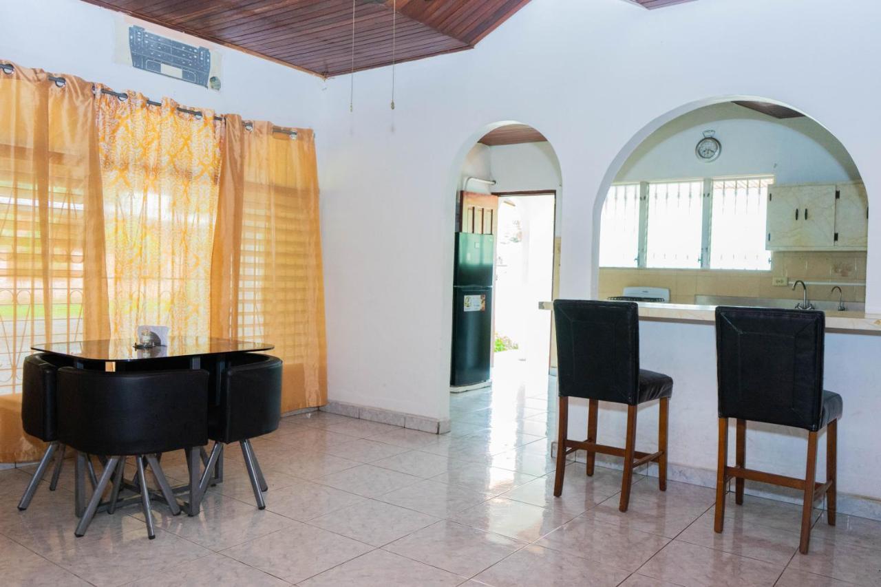 Hostal Familiar Argenal David Exterior photo
