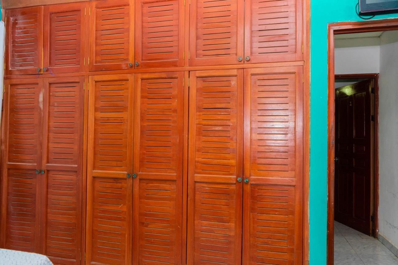 Hostal Familiar Argenal David Exterior photo